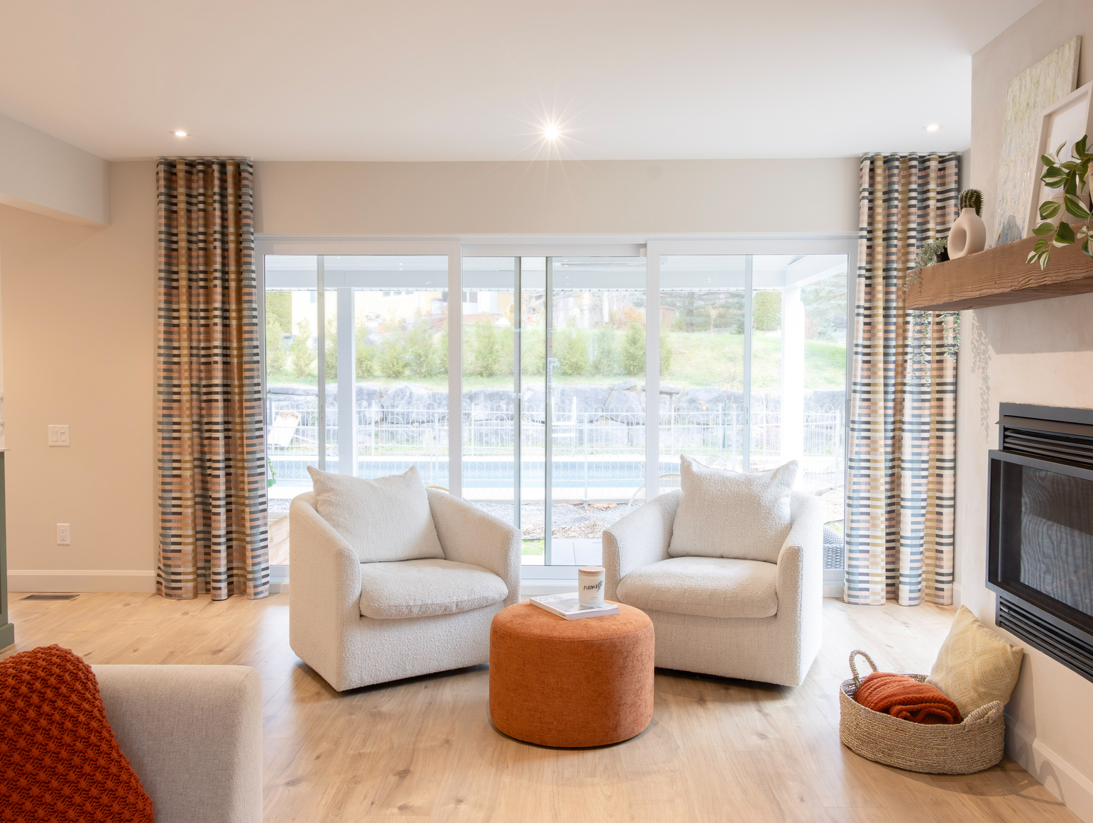 design intérieur salon avec fauteuil