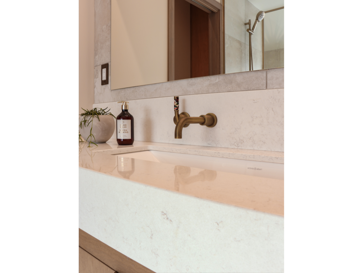 comptoir de quartz salle de bain